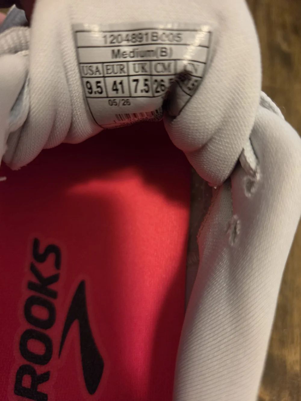 Brooks Women’s Revel 9 Sneakers Size 9.5